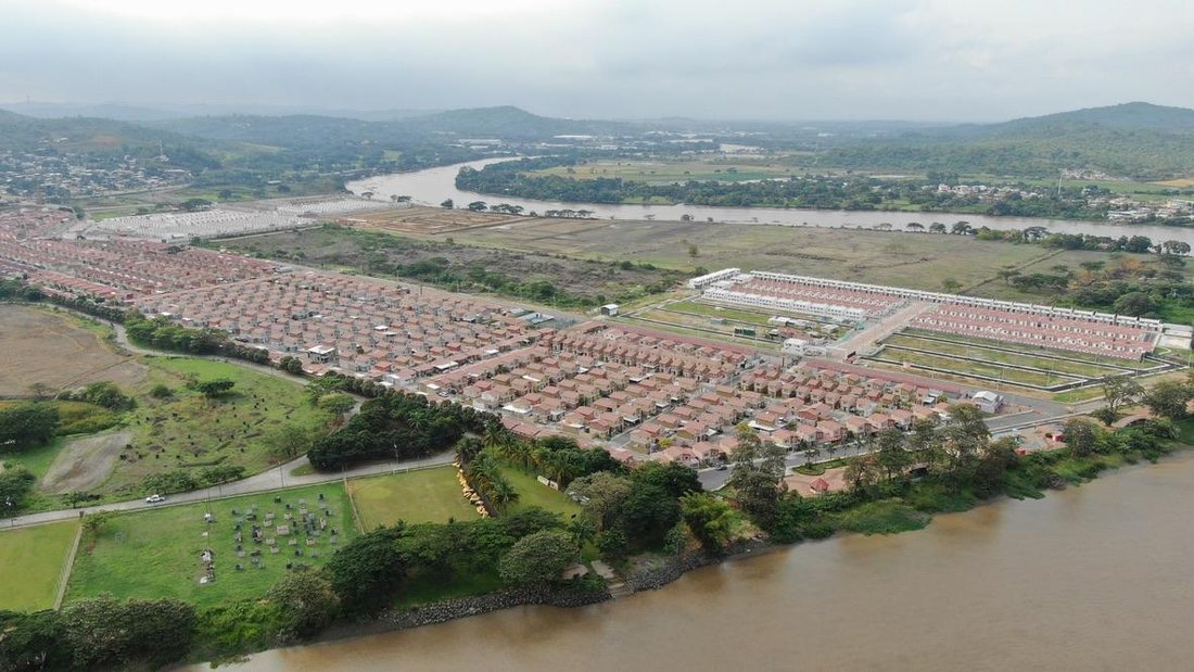 Land in Guayaquil, Guayas, Ecuador 2 - 18660679