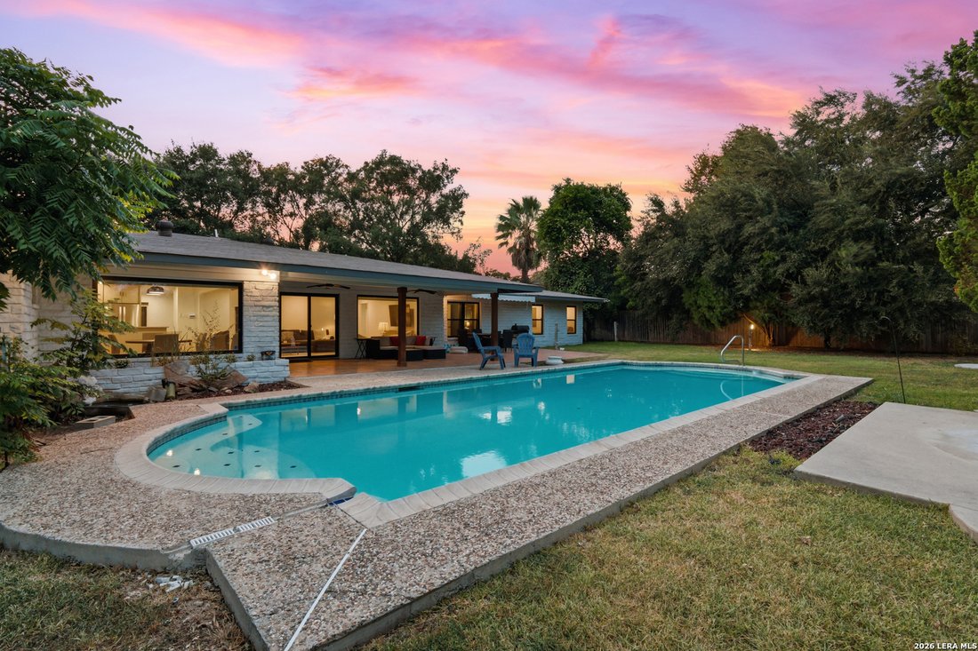 House in San Antonio, Texas, United States 1 - 18659721