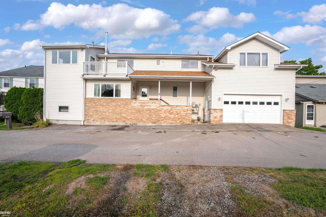 House in St. Clair Shores, Michigan, United States 5 - 18662468