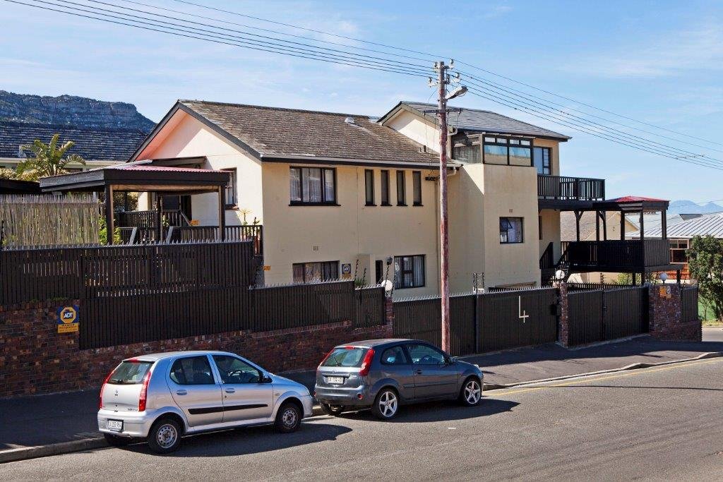 Casa a Fish Hoek, Città del Capo, Sudafrica 1 - 18665091