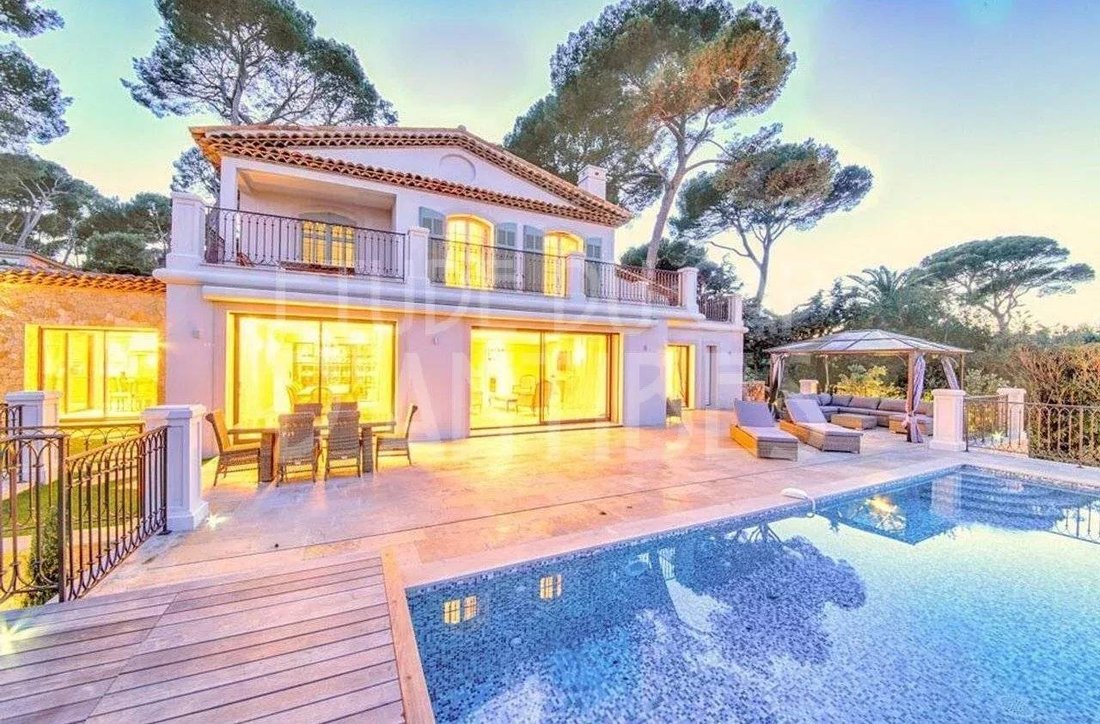 Villa in Fontmerle, Antibes, France 1 - 16395231