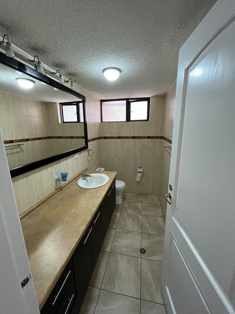 House in Quito, Pichincha, Ecuador 5 - 18660200