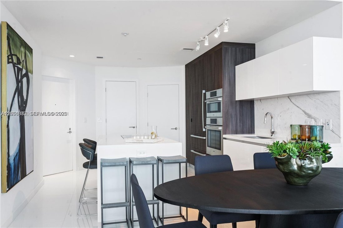 Condo in Miami, Florida, United States 5 - 18669515