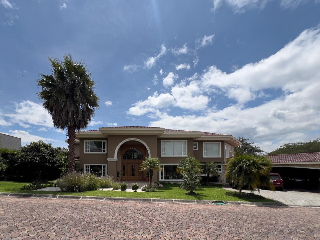 House in Quito, Pichincha, Ecuador 1 - 18660285