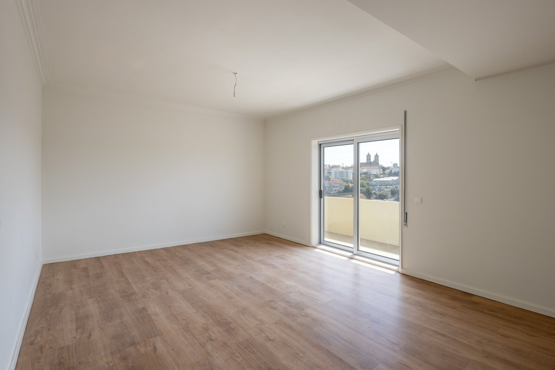 Apartment in Cedofeita, Santo Ildefonso, Se, Miragaia, Sao Nicolau e Vitoria, Porto District, Portugal 3 - 18660971
