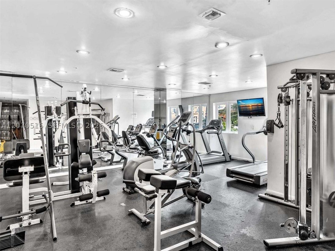 Condo in Miami Beach, Florida, United States 4 - 18659322