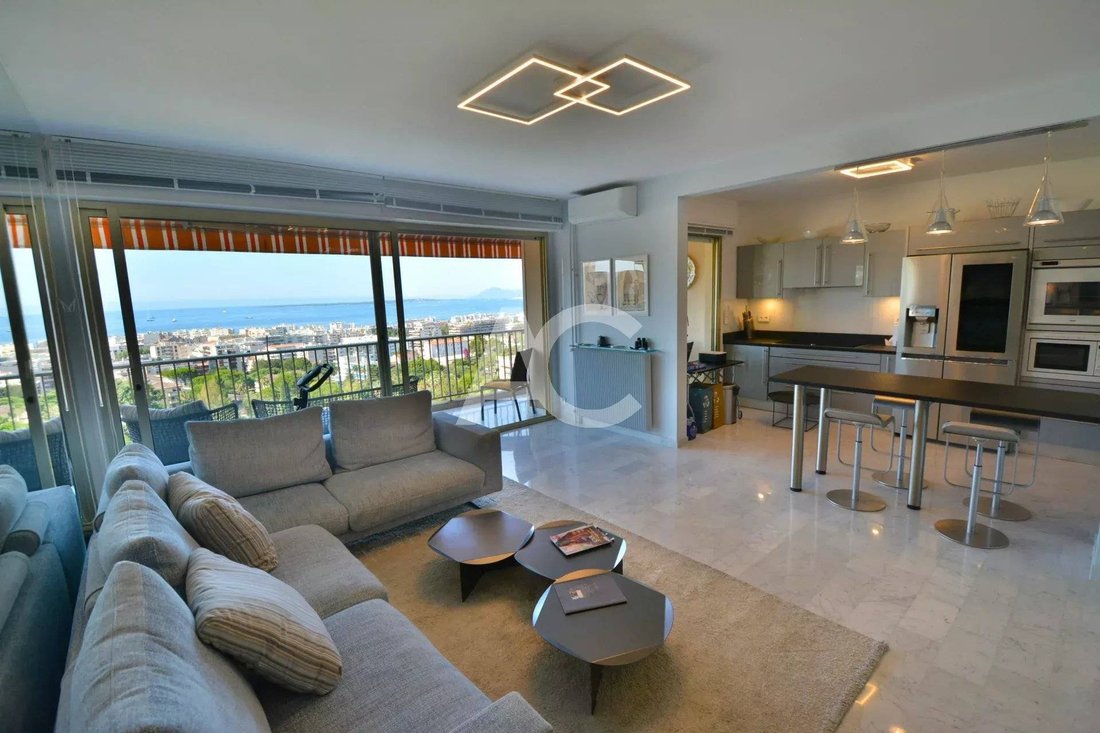 Apartment in Les Bastides, Antibes, France 2 - 18395040