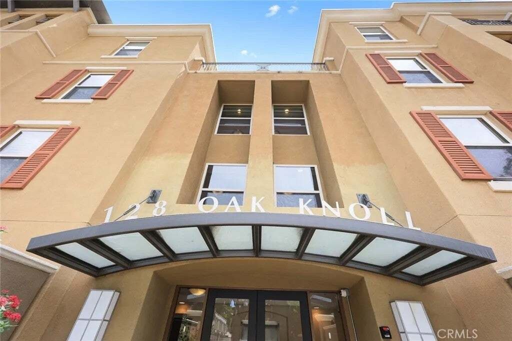 Condo in Altadena, California, United States 5 - 18669378
