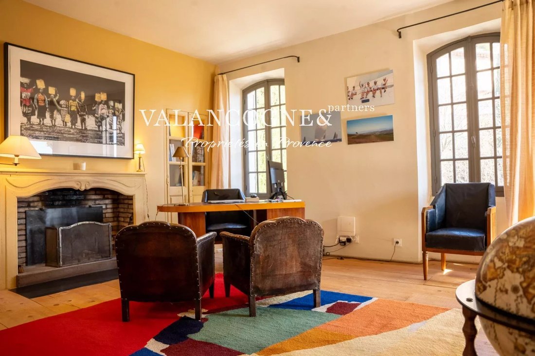 House in Eygalières, Provence-Alpes-Côte d'Azur, France 5 - 18517224