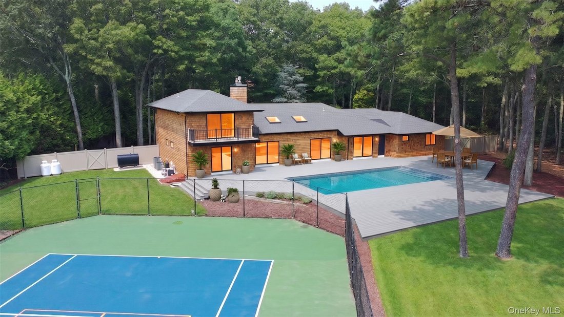 House in East Quogue, New York, United States 1 - 18078894