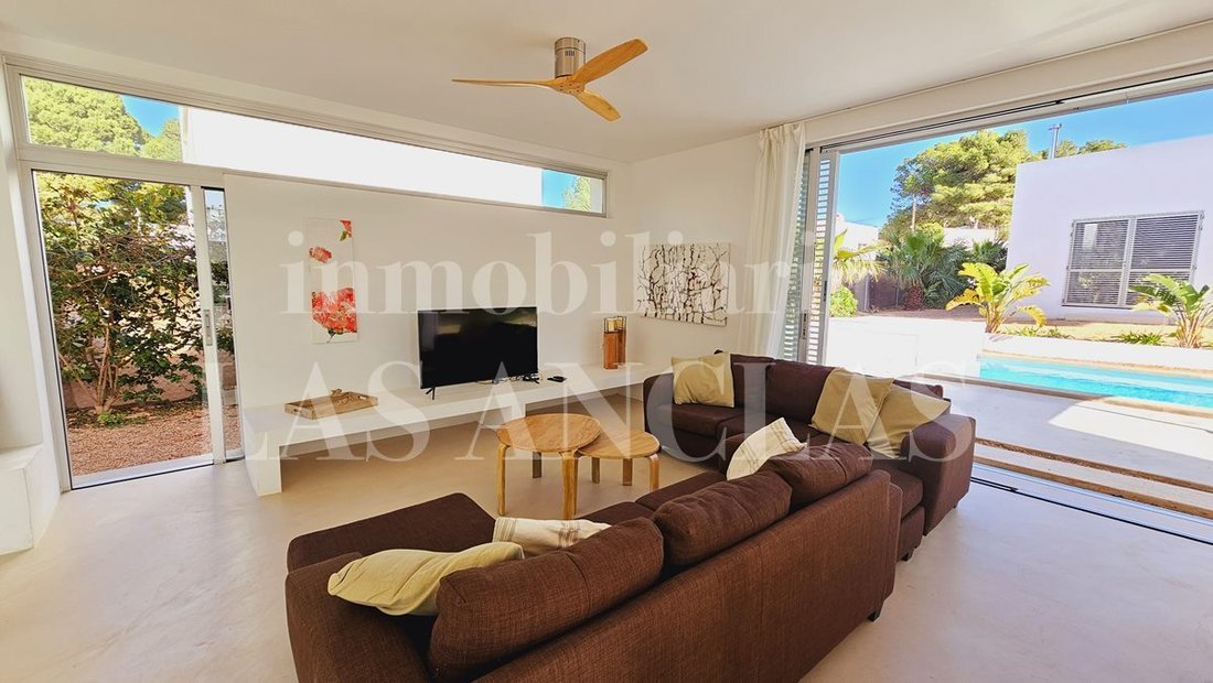 Villa in Sant Carles de Peralta, Santa Eularia des Riu, Balearic Islands 5 - 11871617