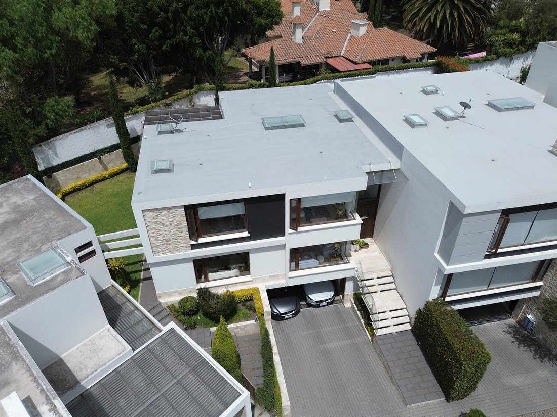 House in Quito, Pichincha, Ecuador 2 - 18660566