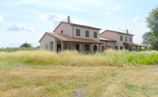 Villa in Cecina Centro, Cecina, Tuscany 1