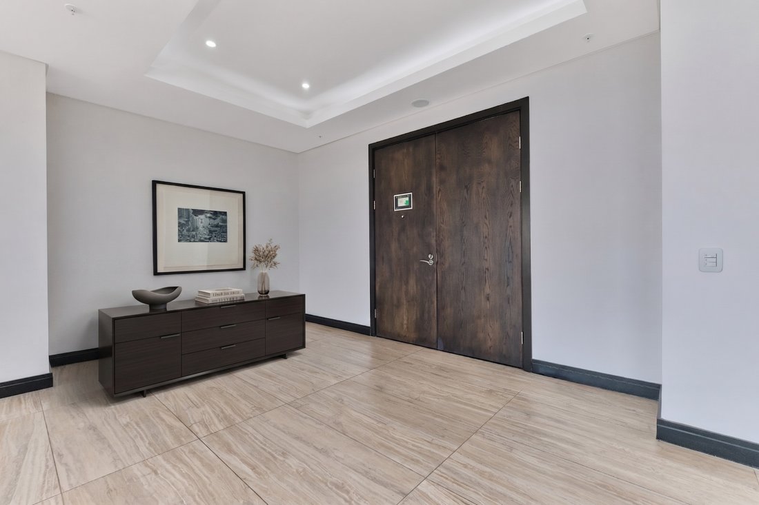 Apartment in Illovo, Chislehurston, Gauteng 3 - 18665100