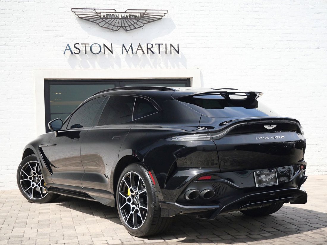 Suv in Beverly Hills, CA, United States 2 - 18531256