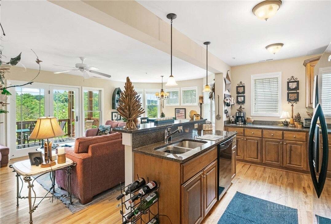Condo in Boone, North Carolina, United States 1 - 18659018