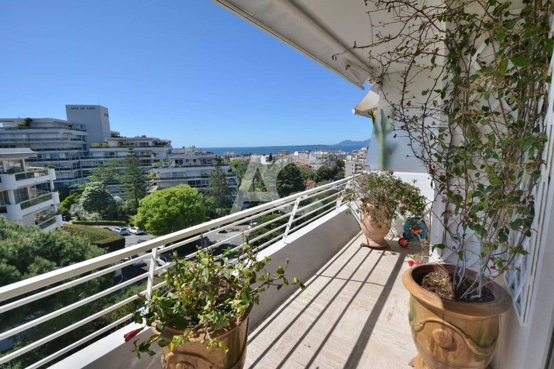 Apartment in Fontmerle, Antibes, France 3 - 15726103