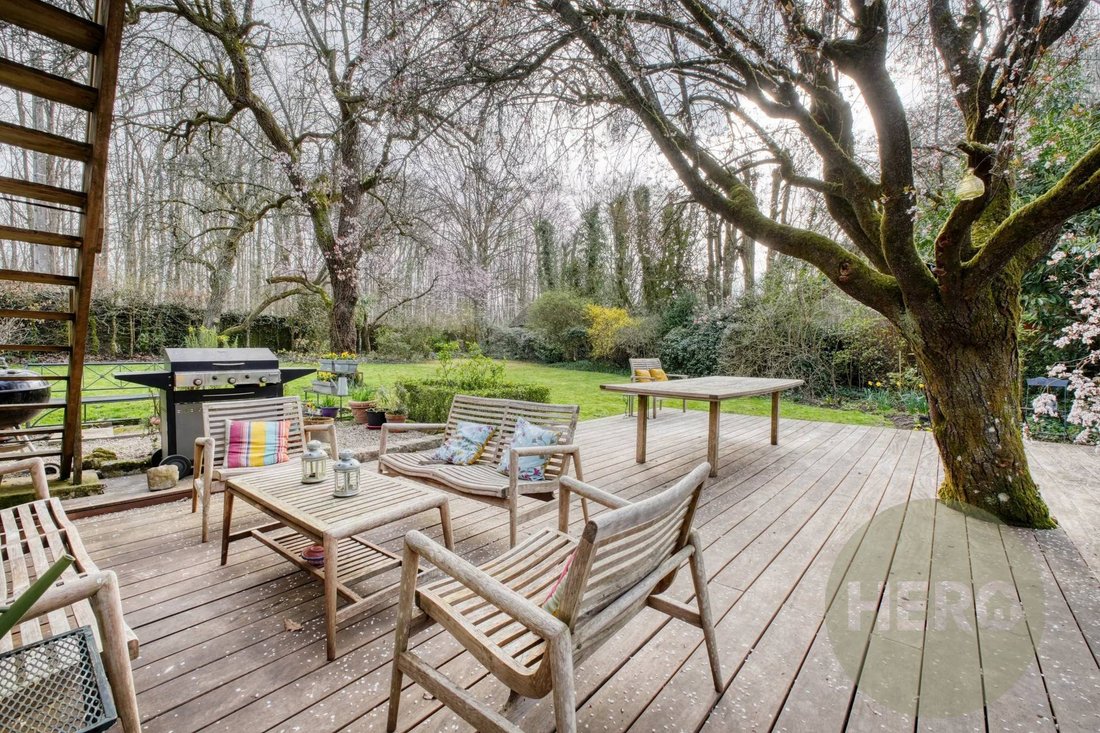 House in Montfort-l'Amaury, Ile-de-France, France 2 - 17368095