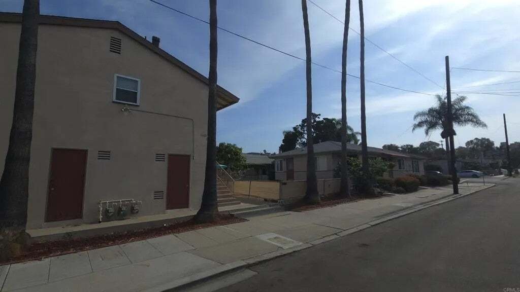 San Diego, California, United States 4 - 18669352