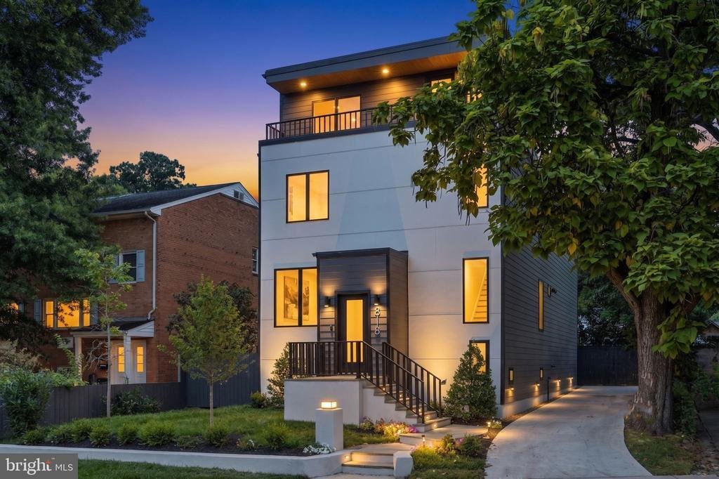 House in Arlington, Virginia, United States 1 - 18659672