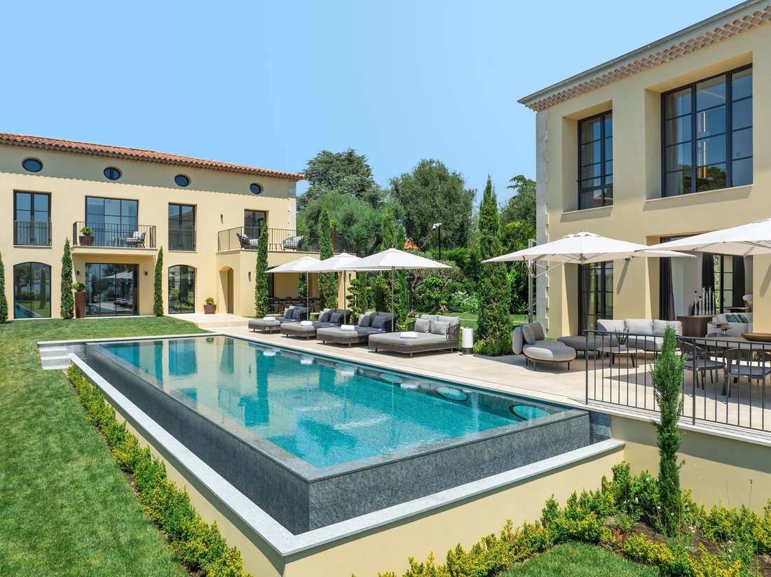 House in Saint-Jean-Cap-Ferrat, Provence-Alpes-Côte d'Azur, France 2 - 18661761
