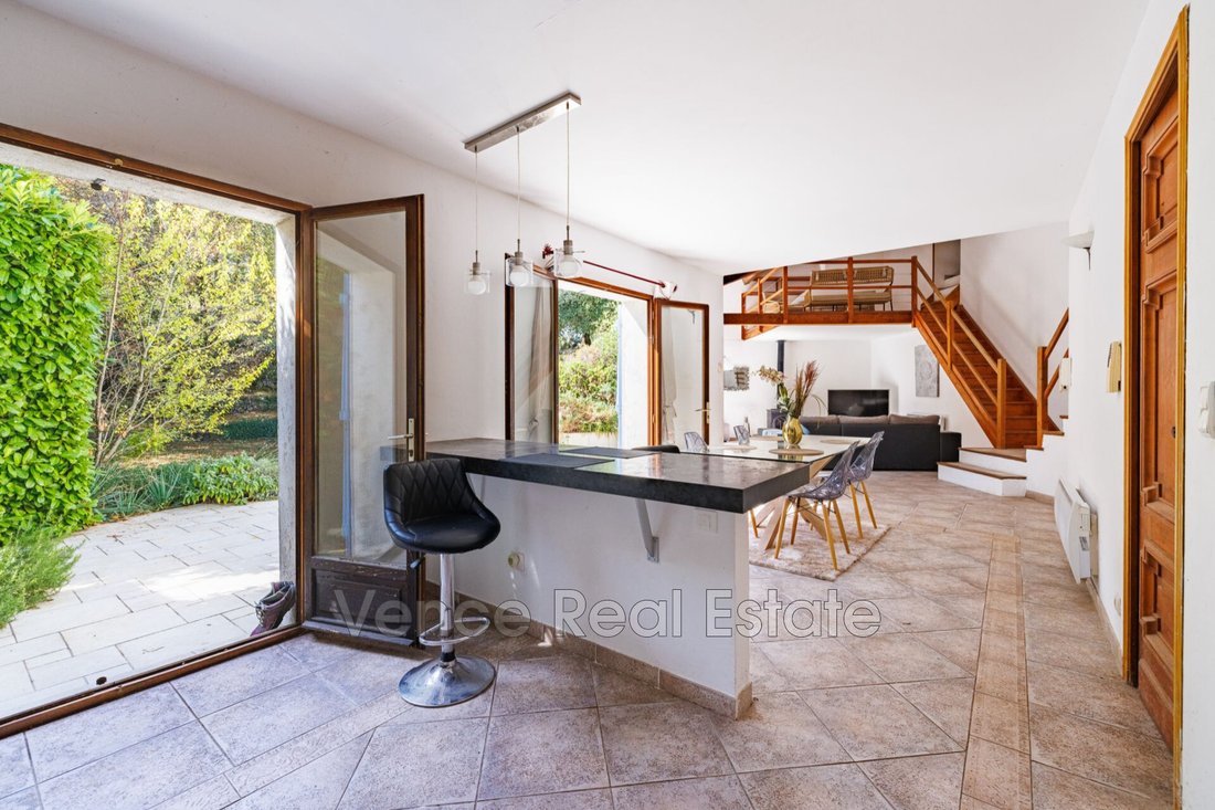 Villa in Tourrettes-sur-Loup, Provence-Alpes-Côte d'Azur, France 3 - 18666467