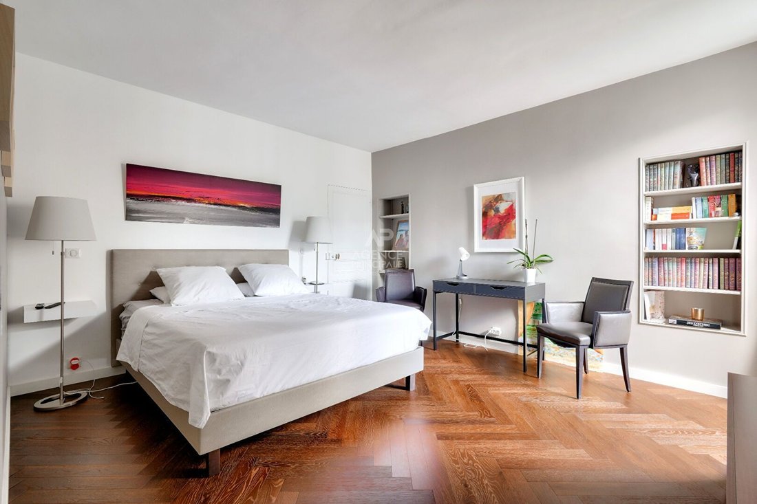 Apartment in Domaine National du Château, Versailles, France 4 - 18660132