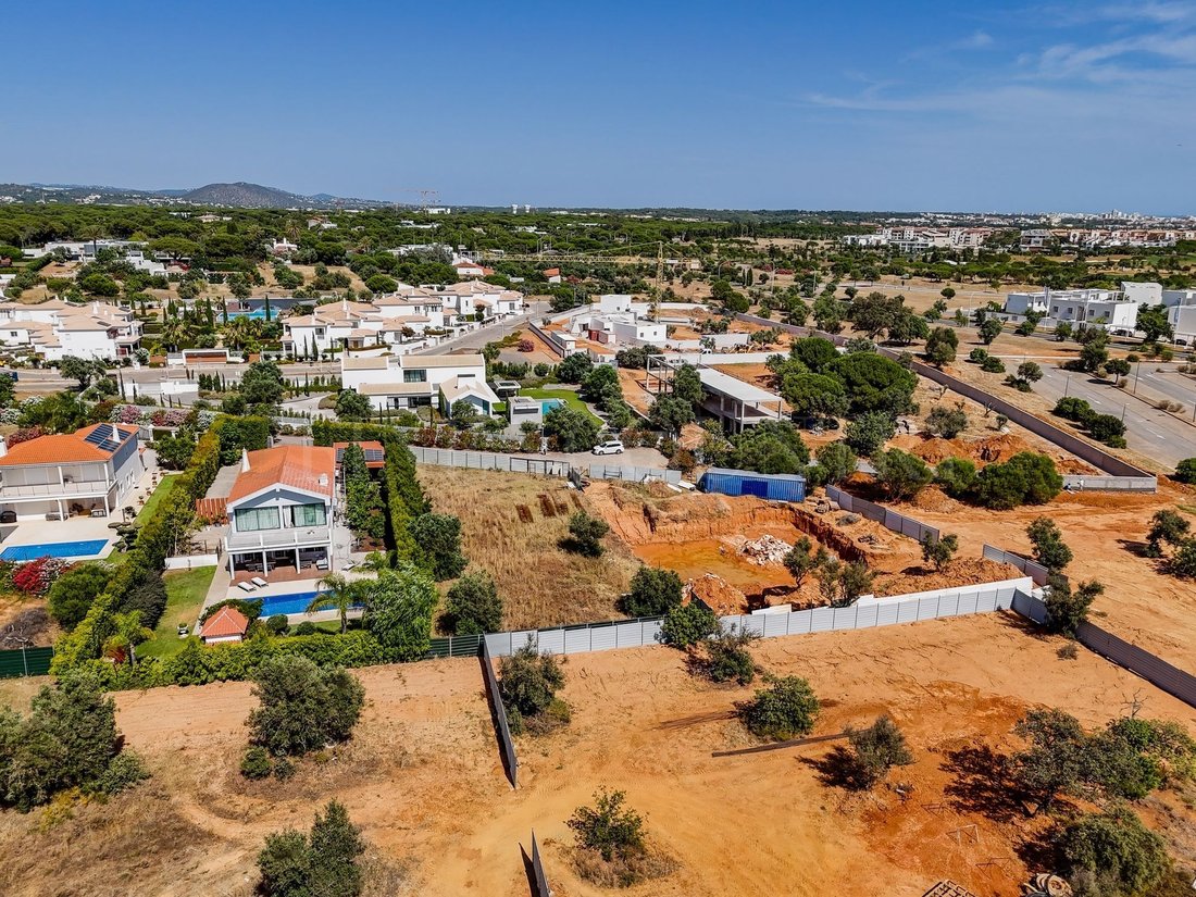 Land in Vilamoura, Quarteira, Algarve 3 - 18664779