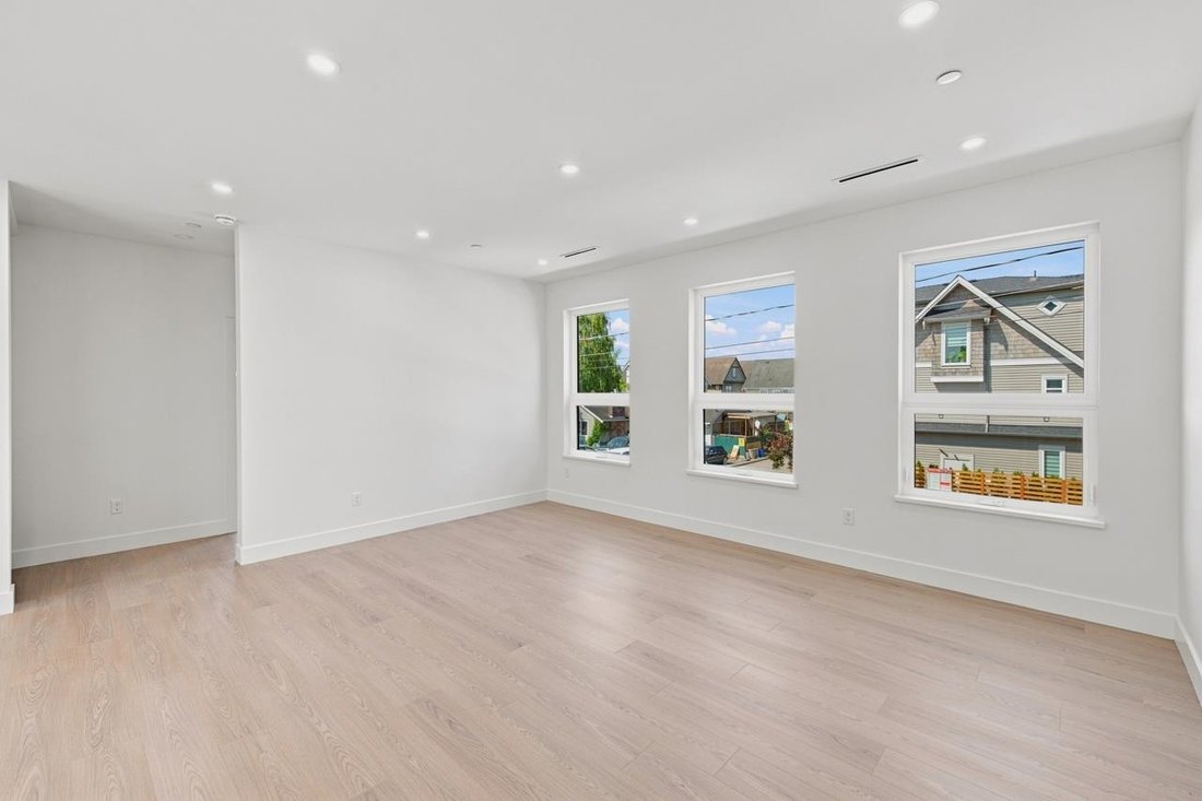 House in Delta, British Columbia, Canada 4 - 18670435