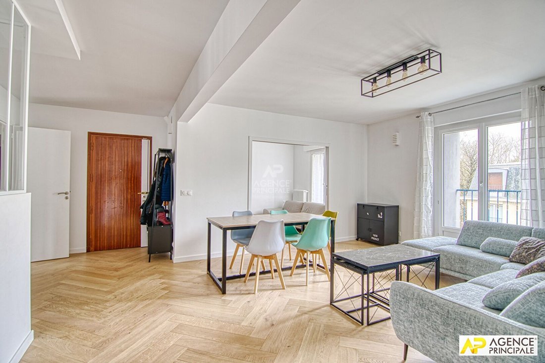 Apartment in Domaine National du Château, Versailles, France 1 - 18660355
