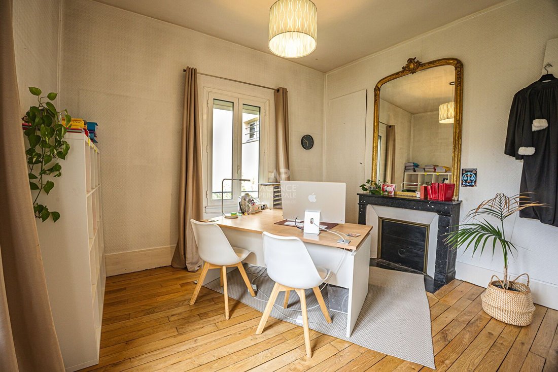 Apartment in Domaine National du Château, Versailles, France 1 - 18660336