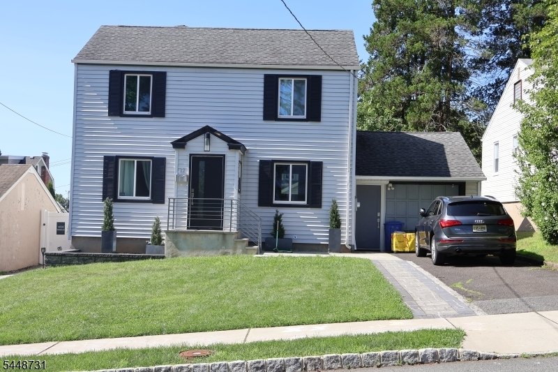 House in West Orange, New Jersey, United States 3 - 18659971