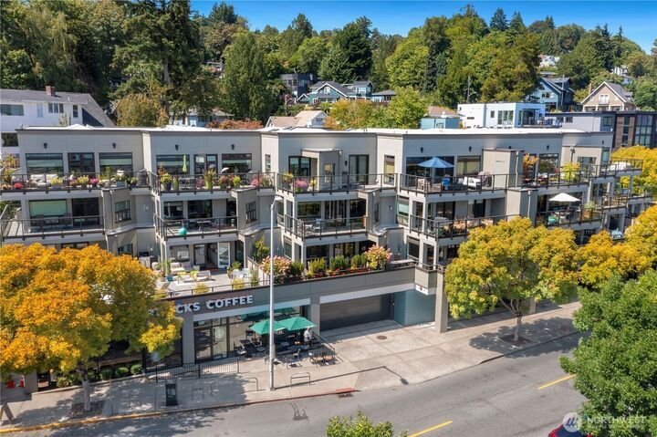 Condo in Seattle, Washington, United States 1 - 18665614