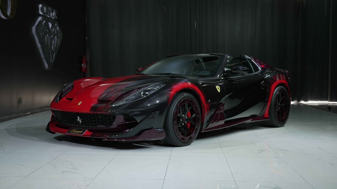 Coupe in Dubai, United Arab Emirates 3 - 18665452