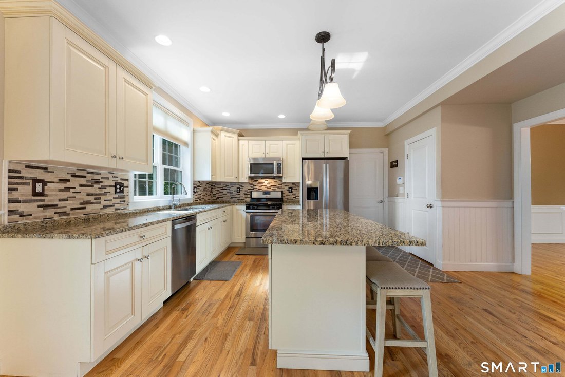 House in Milford, Connecticut, United States 5 - 18659108