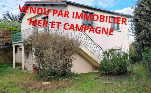 House in Mesquer, Pays de la Loire, France 1