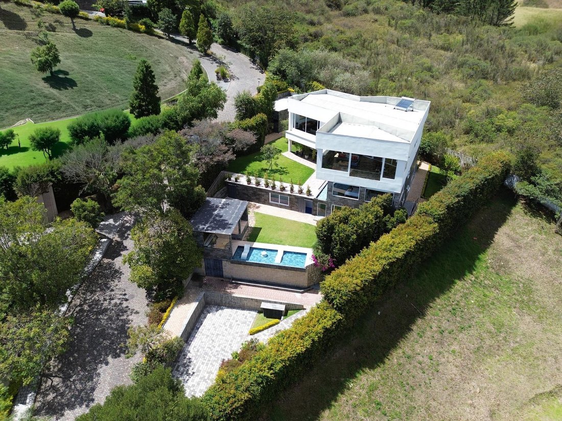 House in Quito, Pichincha, Ecuador 5 - 18660386