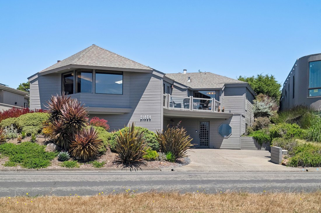 House in Bodega Bay, California, United States 1 - 18661222