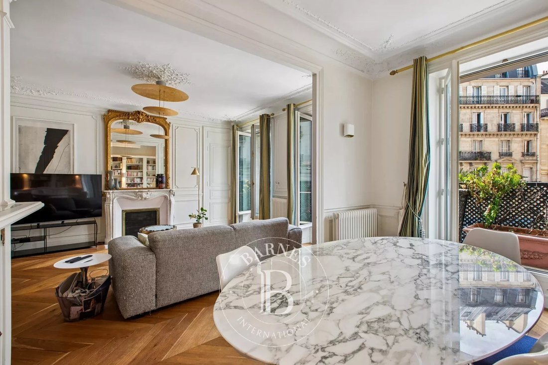 Apartment in Saint Placide, Paris 6e Arrondissement, Paris 2 - 18671698