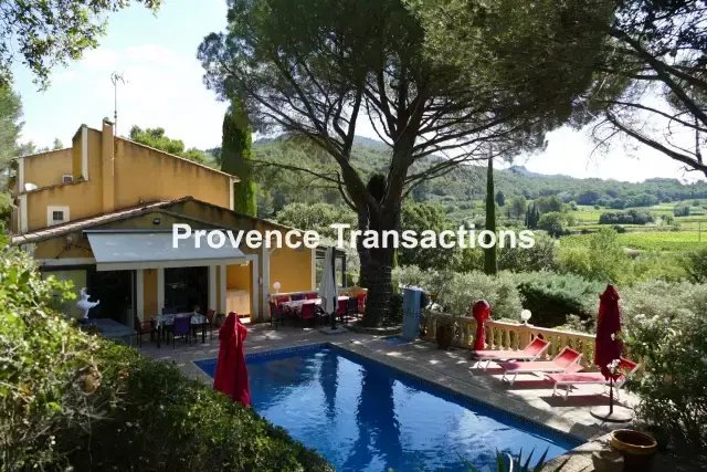 House in Beaumes-de-Venise, Provence-Alpes-Côte d'Azur, France 3 - 16286829