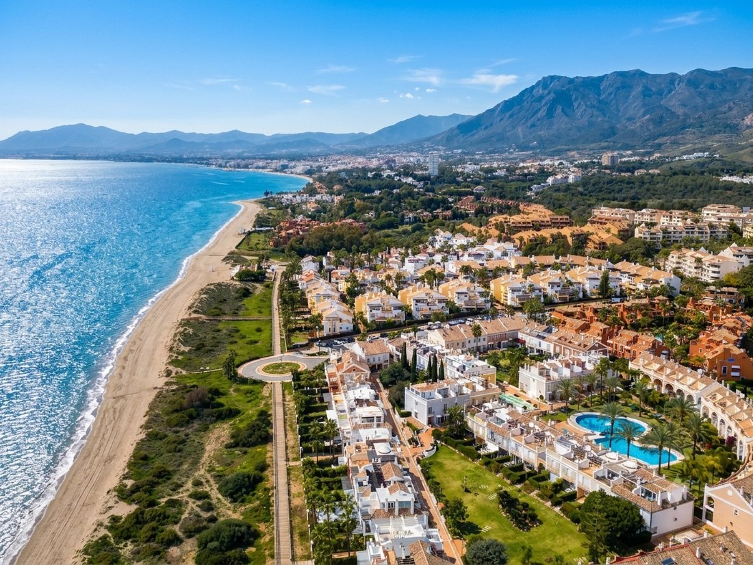 Townhouse in Marbella, Andalusia, Spain 2 - 18659690