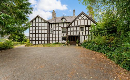 Llanfair Dyffryn Clwyd, Wales 1