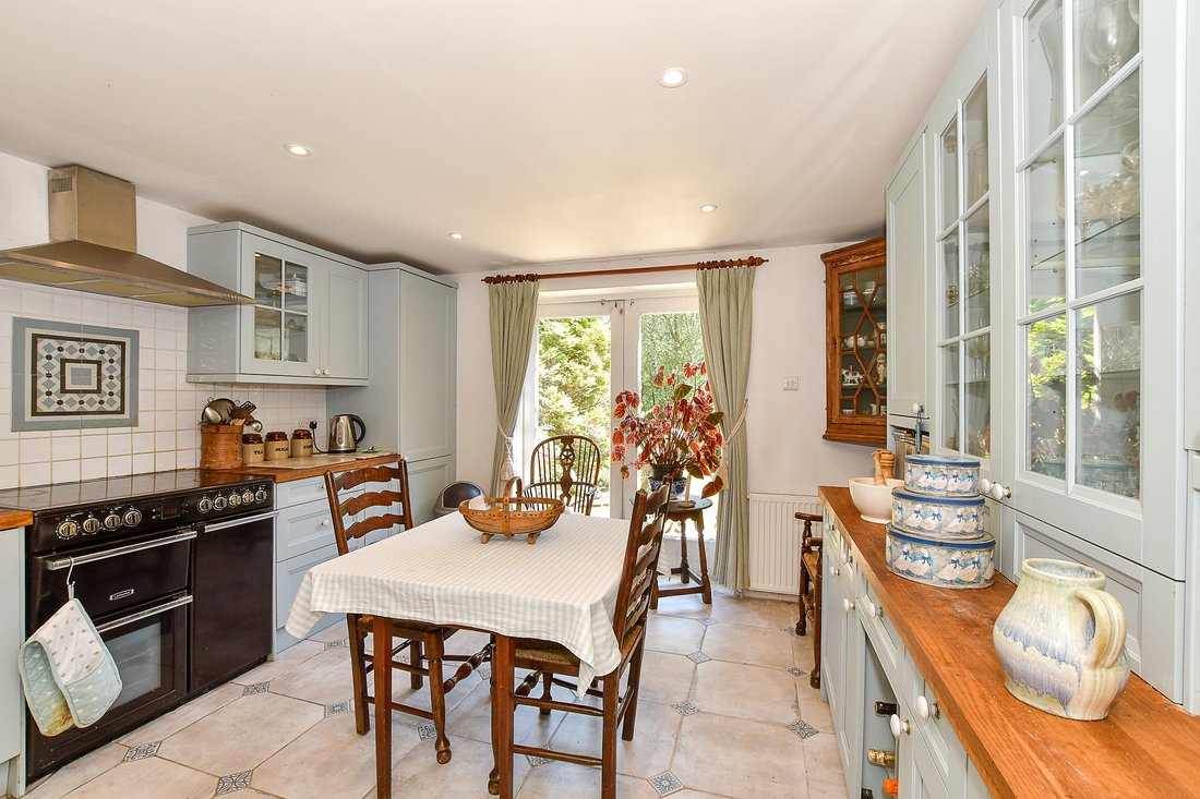 House in Rotherfield, England 3 - 18665977