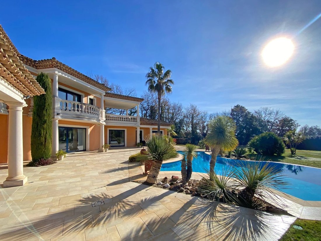 Villa in Grimaud, Provence-Alpes-Côte d'Azur, France 4 - 13846222