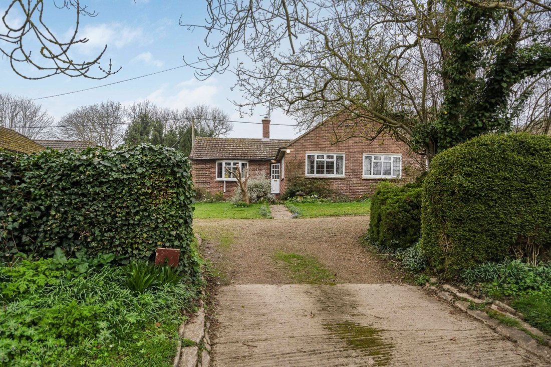 Bungalow in Long Crendon, England 2 - 18665970