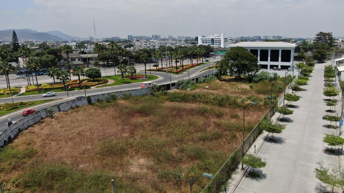 Land in Guayaquil, Guayas, Ecuador 2 - 18660438