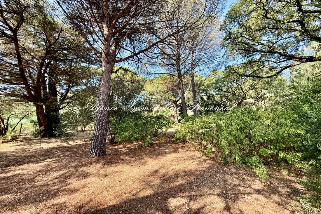 Land in Ville-Les Saquedes-Le Bouillonnet, Sainte-Maxime, France 1 - 18666479