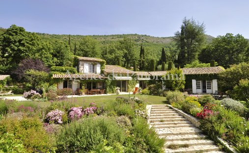 Villa in Saint-Vallier-de-Thiey, Provence-Alpes-Côte d'Azur, France 1