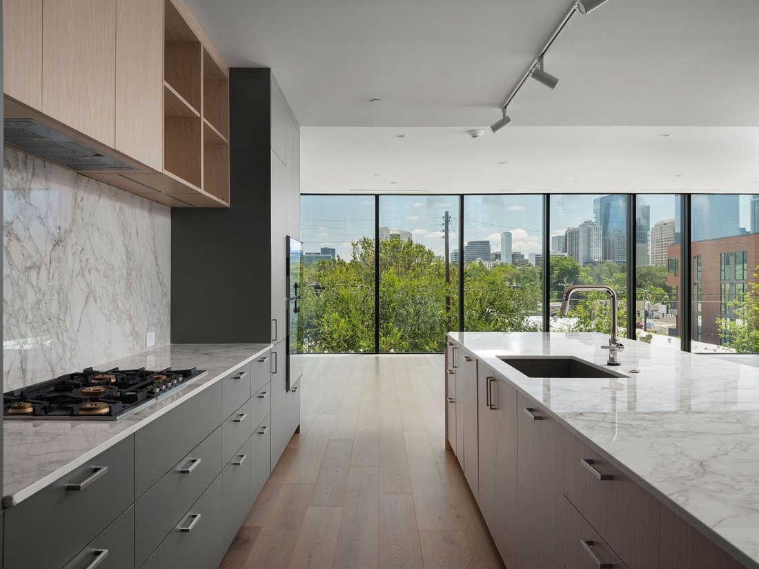 Condo in Austin, Texas, United States 5 - 18666480