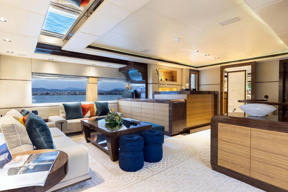 Motor Yacht in Greece 5 - 18668065